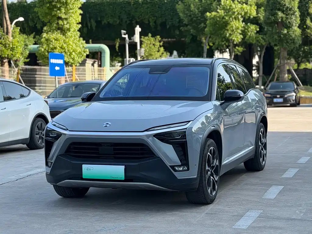 NIO ES8 2021