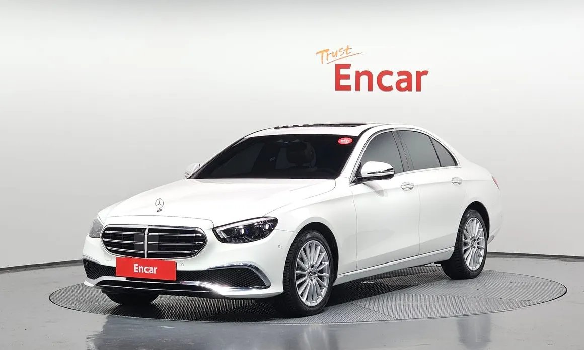 Mercedes-Benz E-Class 2023 — фото 1 из 20
