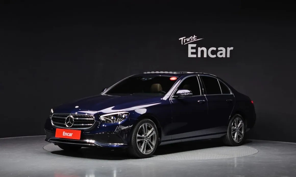 Mercedes-Benz E-Class 2021 — фото 1 из 5