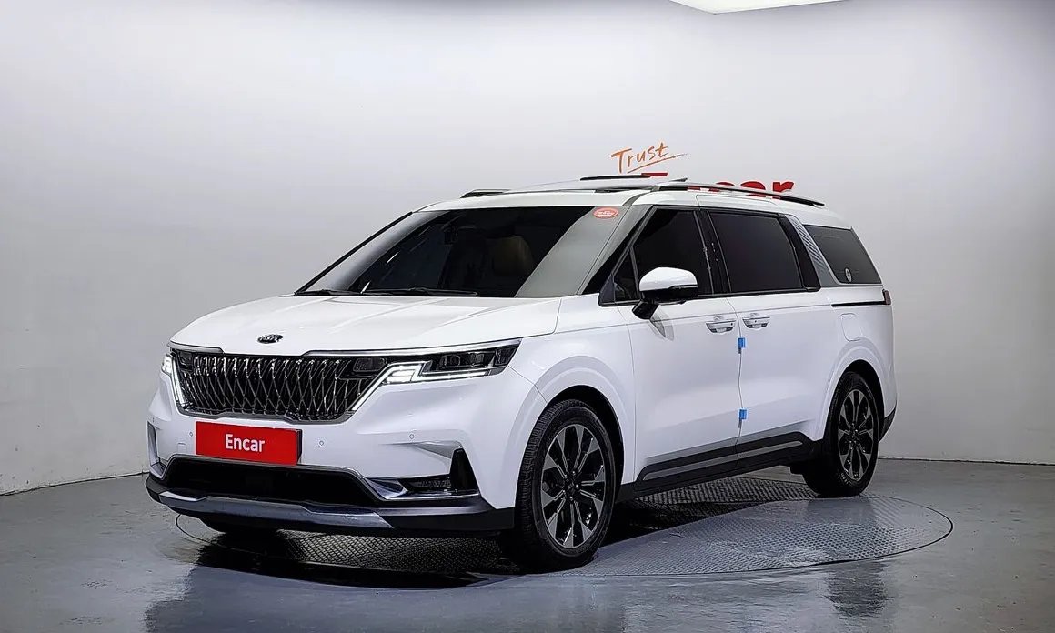 Kia Carnival 2021 — фото 1 из 20