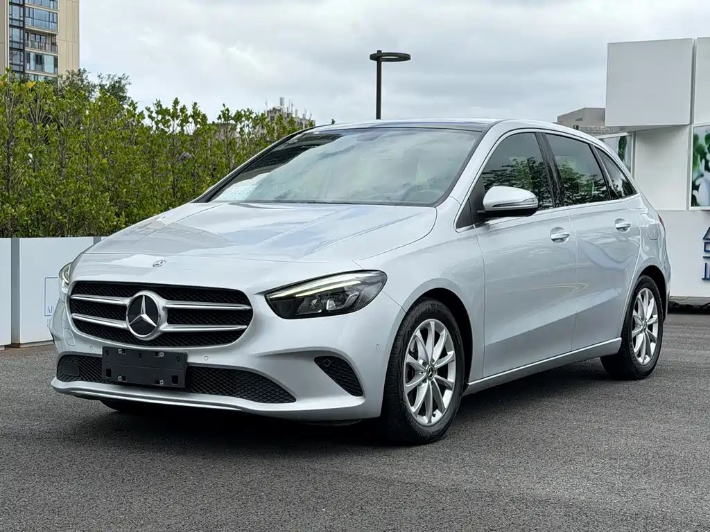 Mercedes-Benz B-Class 2019 — фото 1 из 15