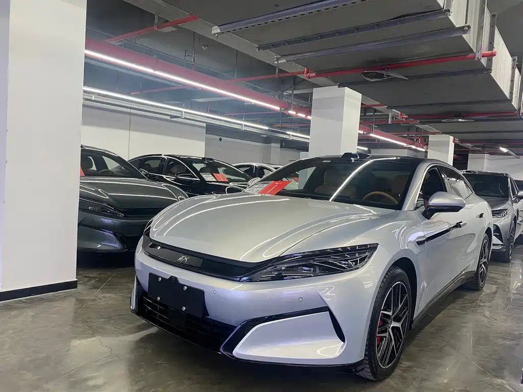 BYD 汉L 2025