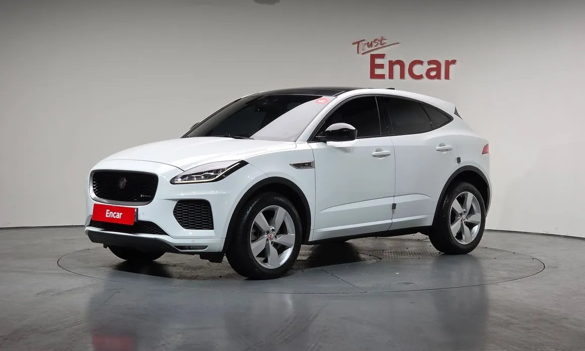 Jaguar E-PACE 2018 — фото 1 из 20