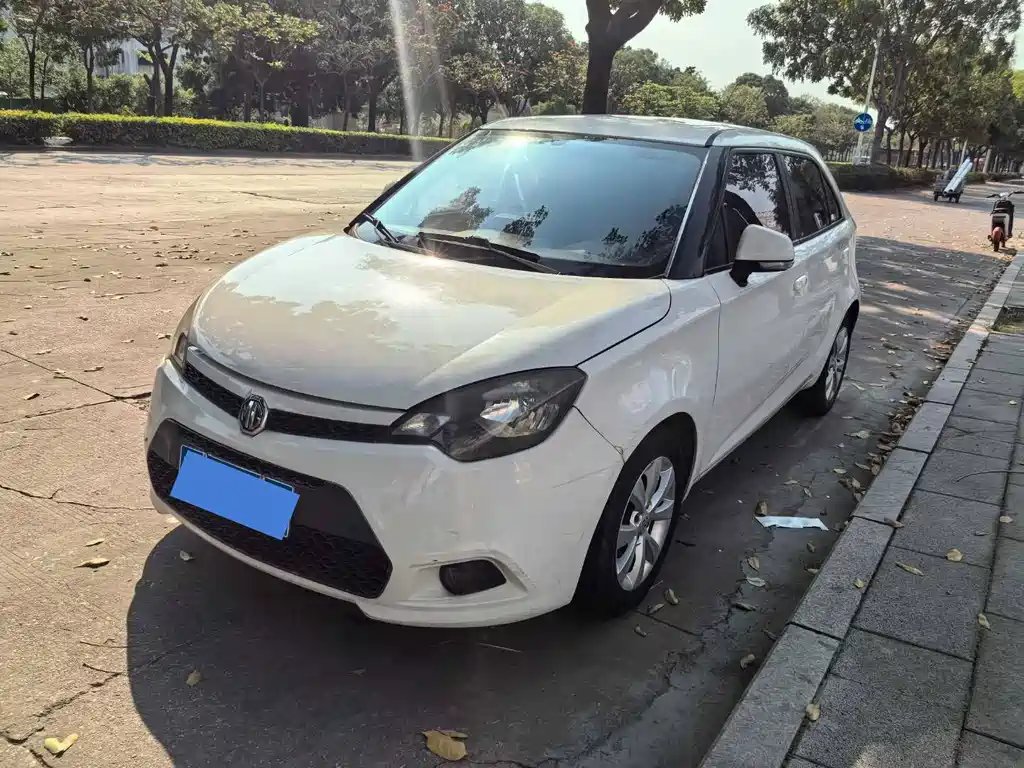 MG 3 2012