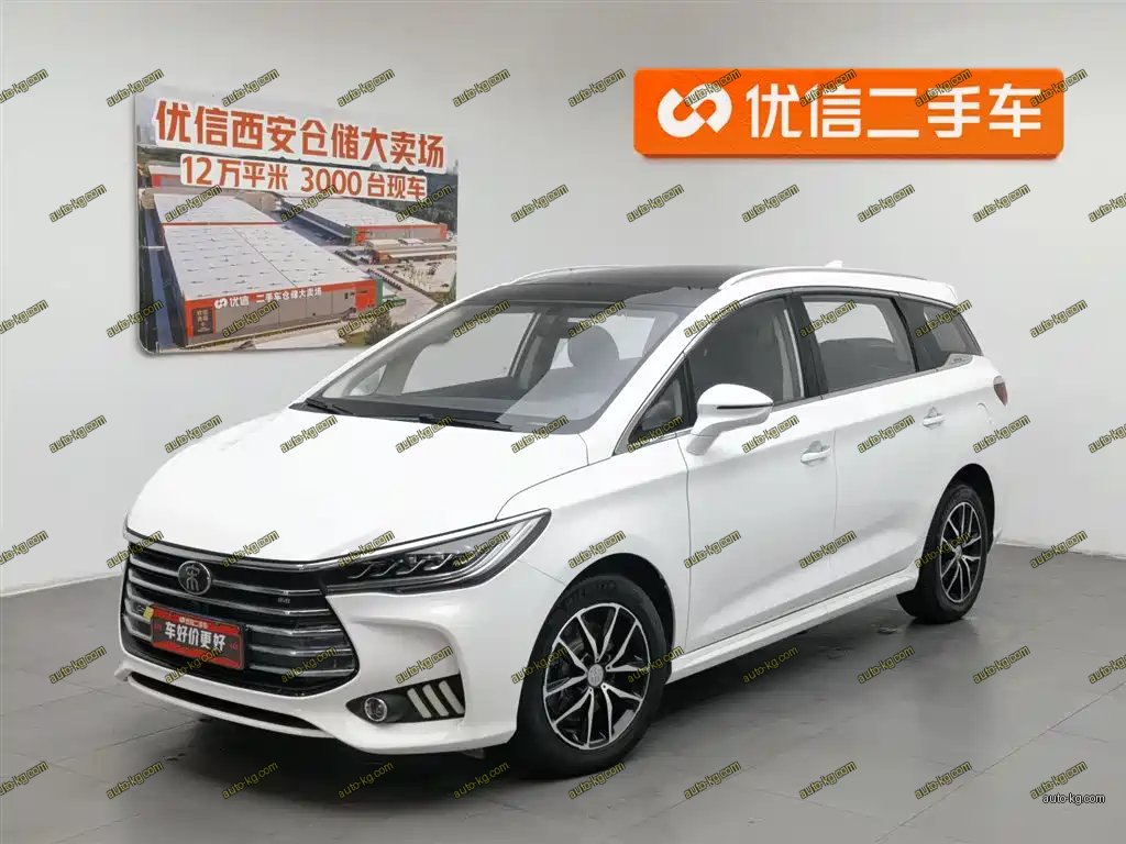BYD MAX 2017