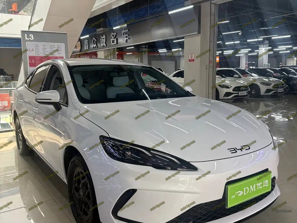 BYD Seal 05 DM-i 2025