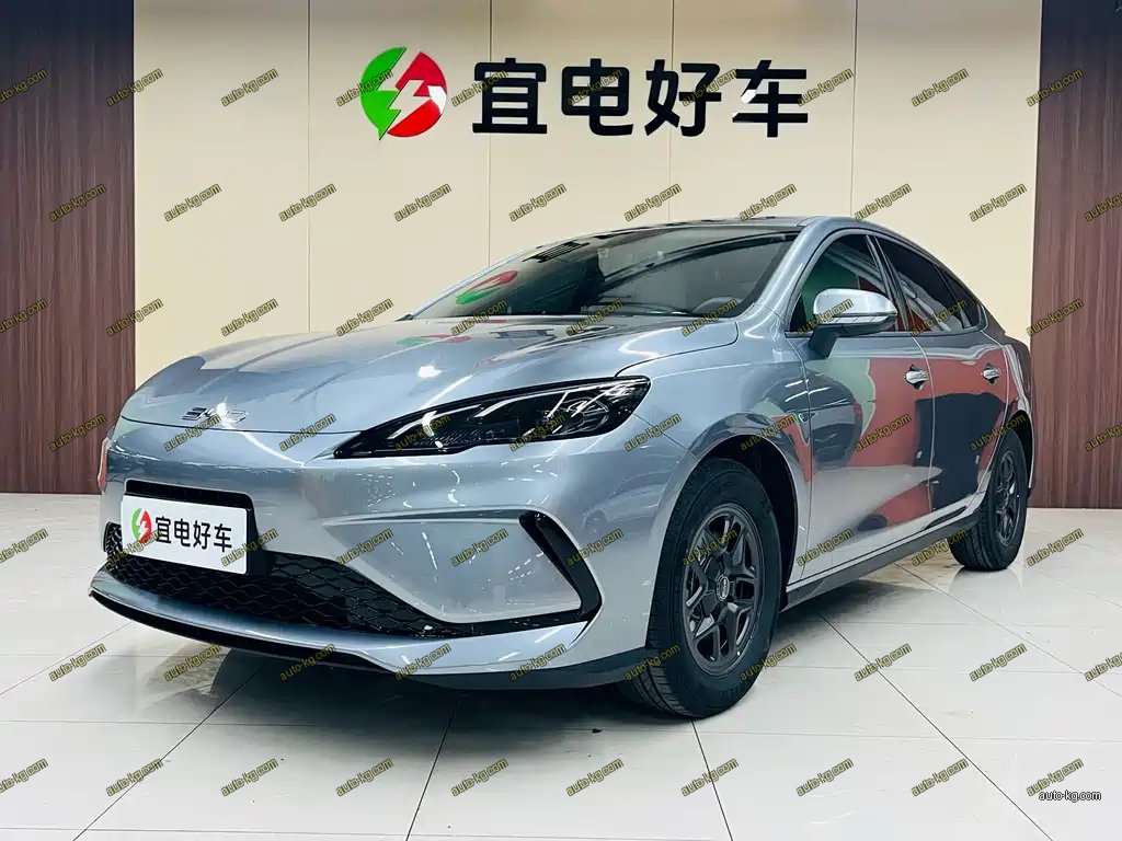 BYD Seal 05 DM-i 2025