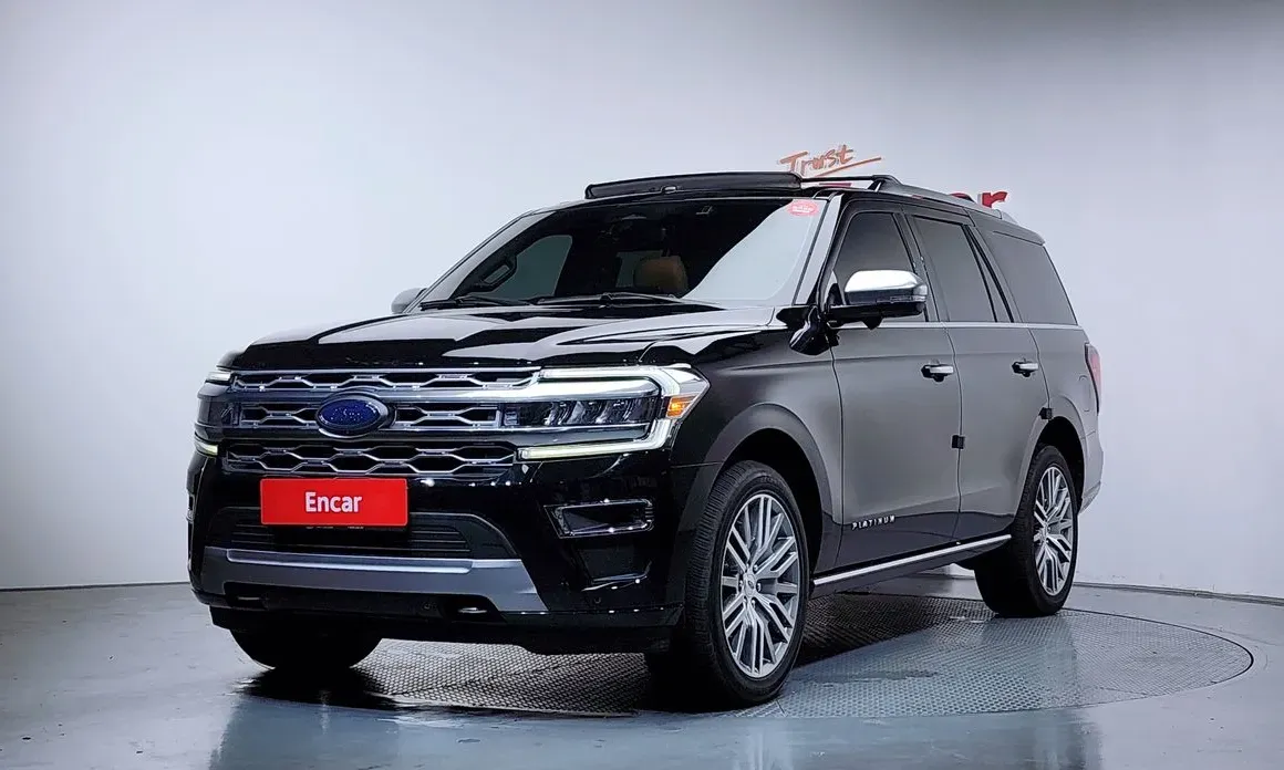 Ford Expedition 2022 — фото 1 из 38