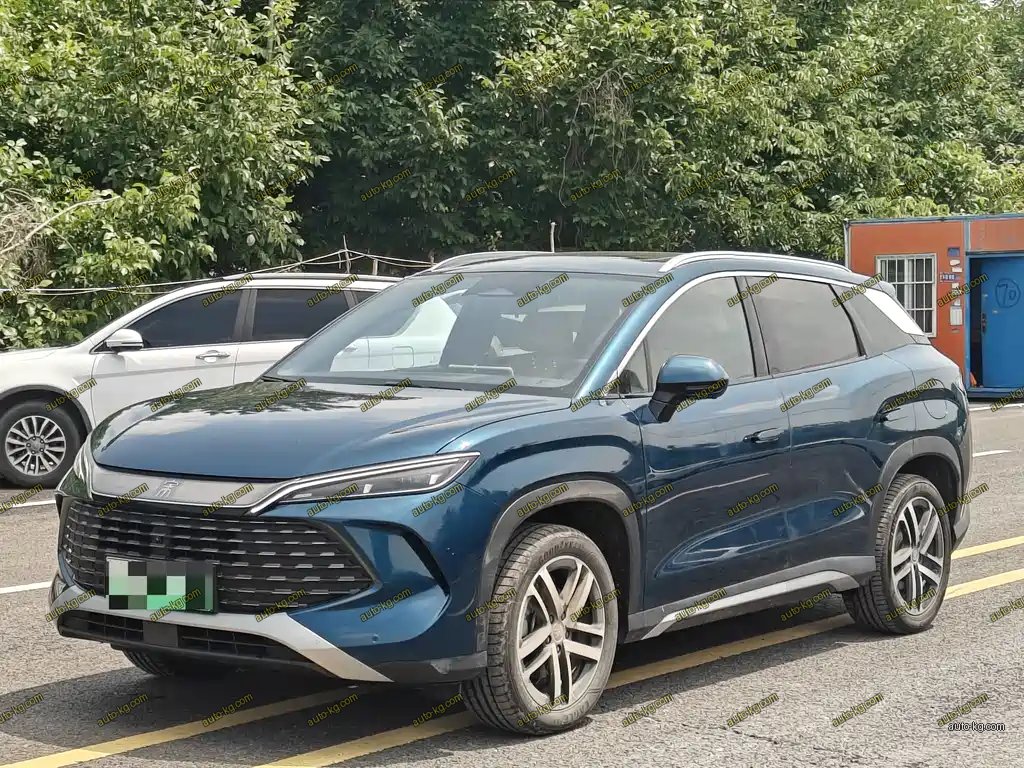 BYD L DM-i 2025