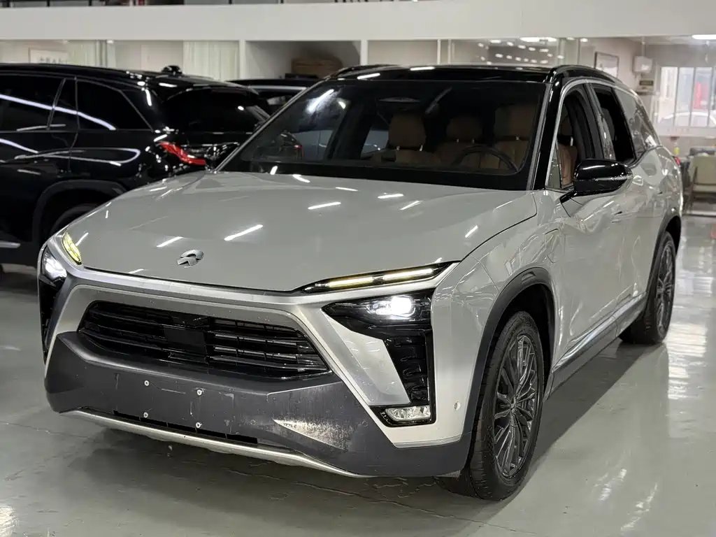 NIO ES8 2021