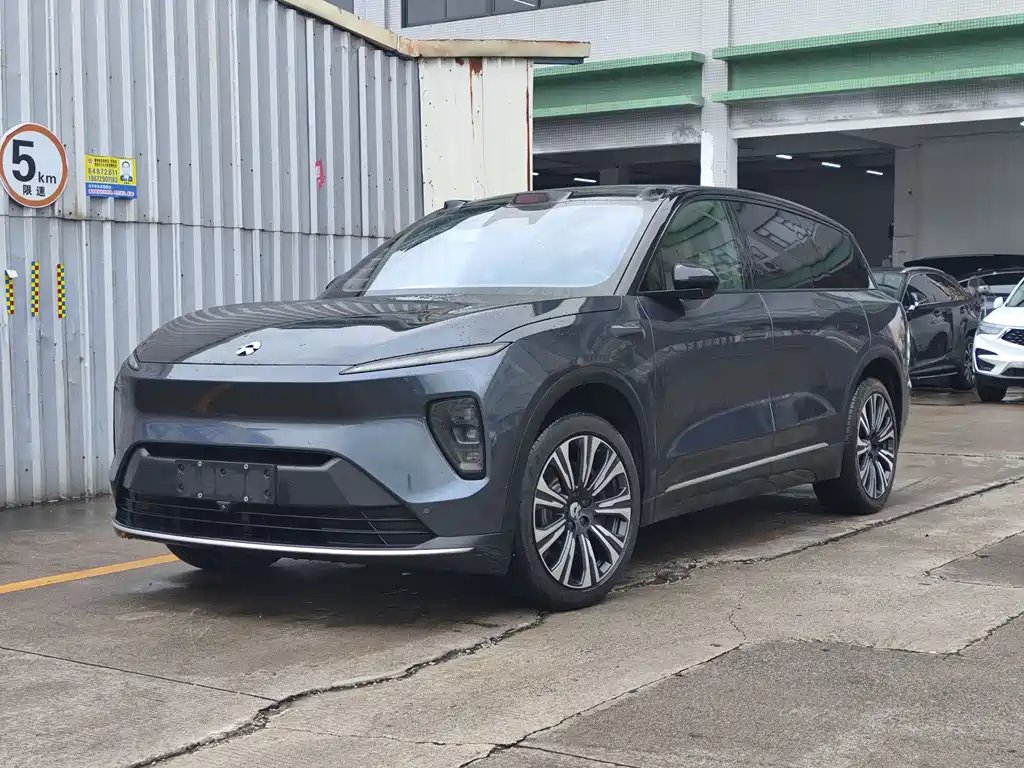 NIO ES8 2023