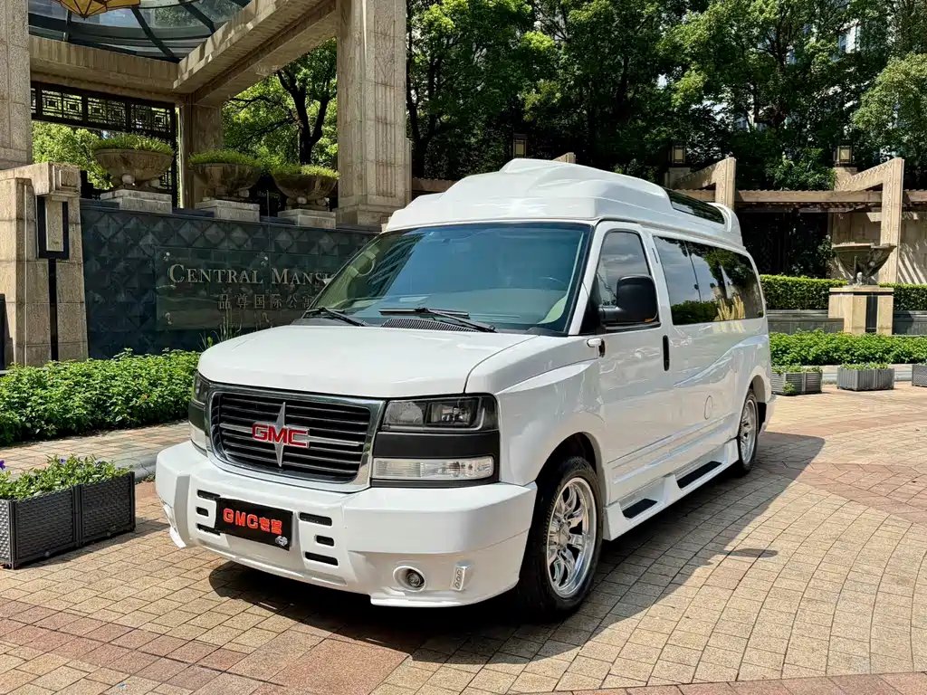 GMC Savana 2018