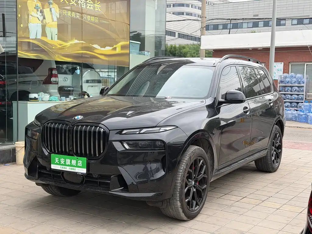 BMW X7 2024 — фото 1 из 15