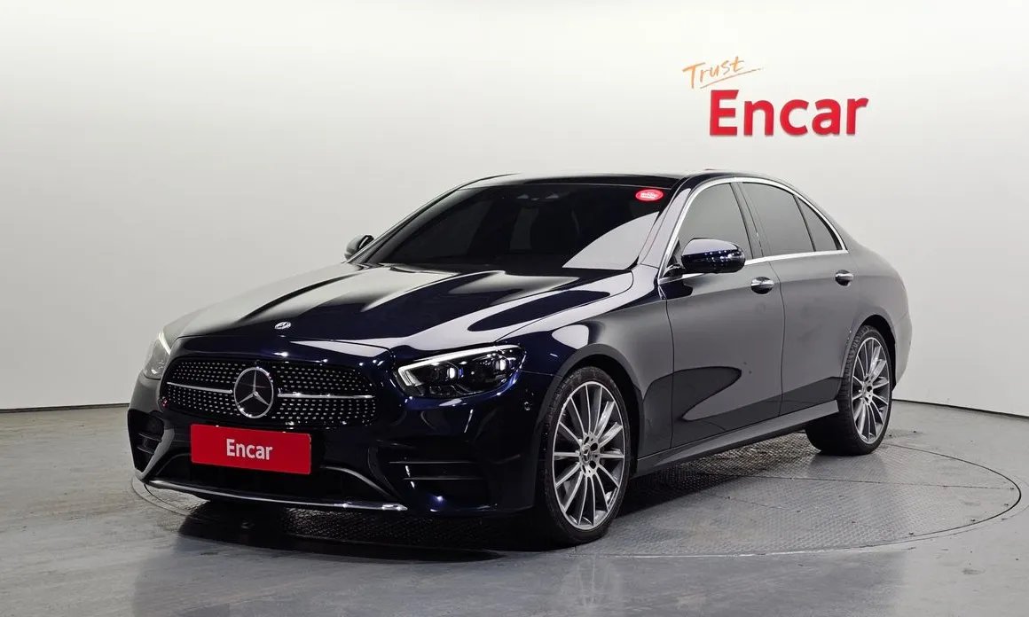 Mercedes-Benz E-Class 2022