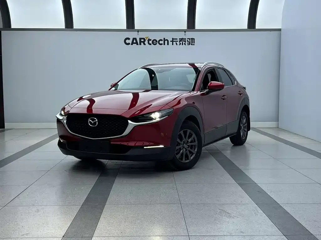 Mazda CX-30 2022 — фото 1 из 27
