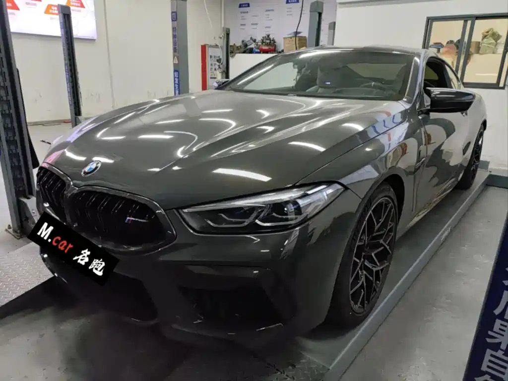 BMW M8 2021 — фото 1 из 5