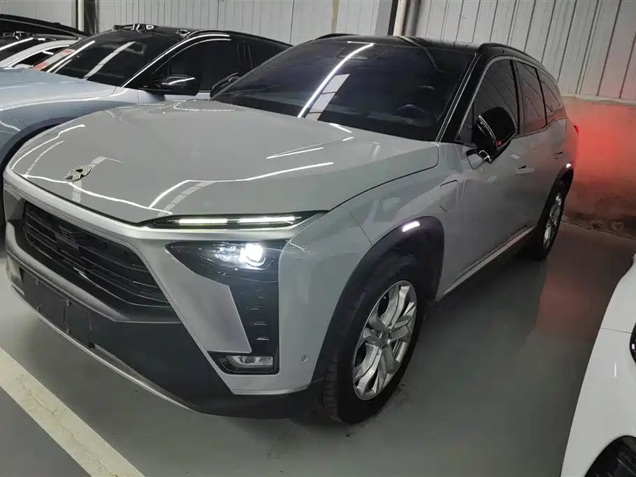 NIO ES8 2022