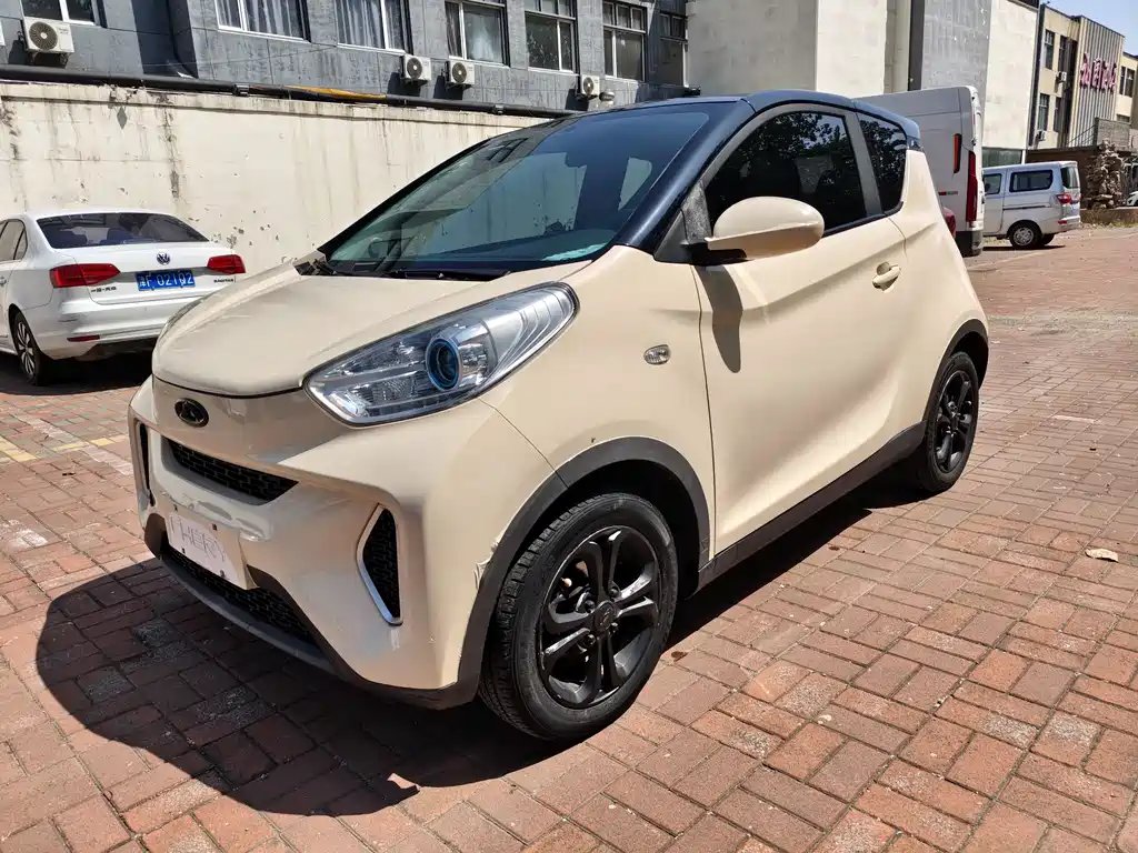CheryQQ Little Ant 2018