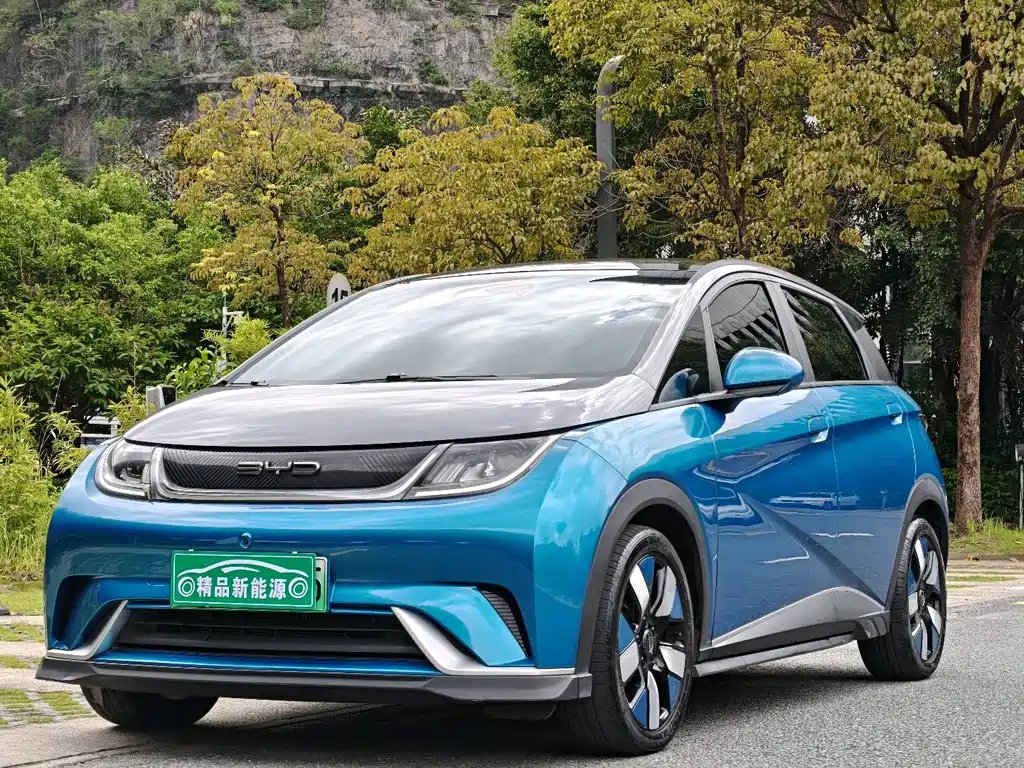 BYD Dolphin 2023