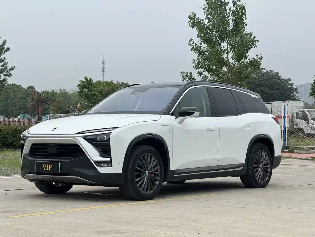 NIO ES8 2018