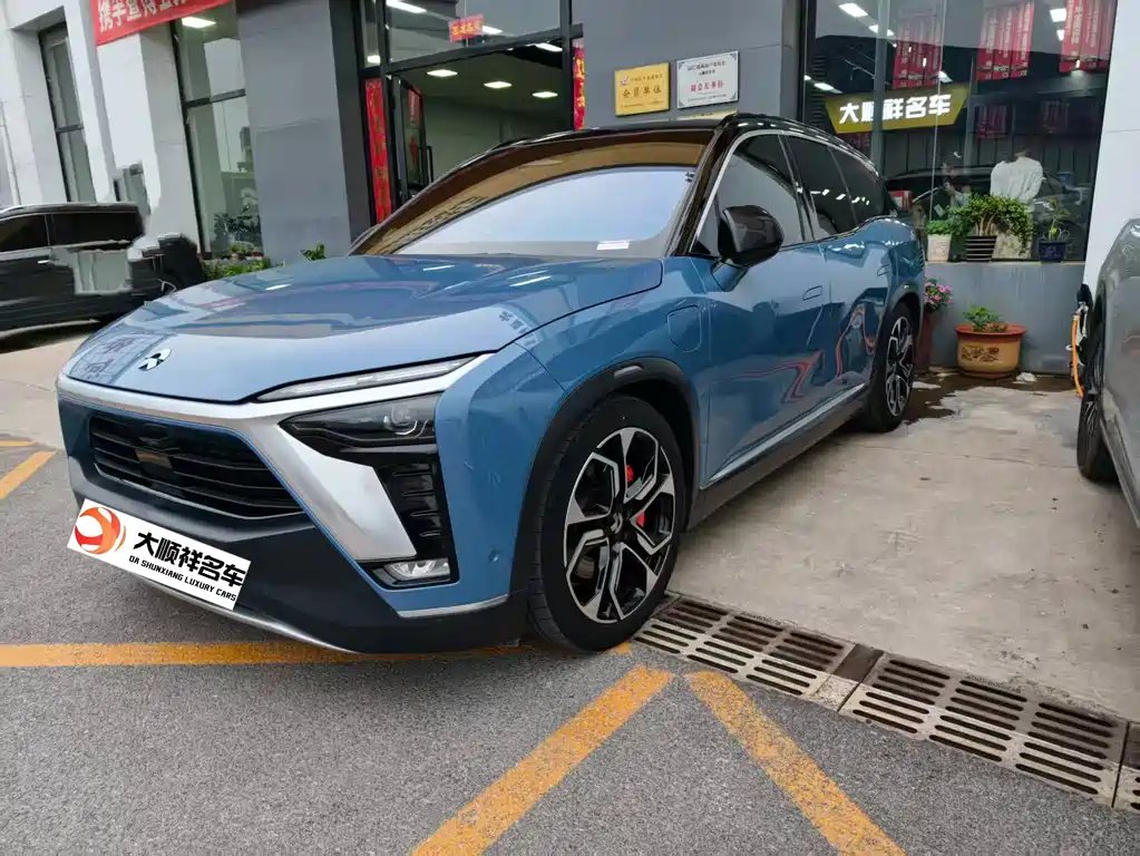 NIO ES8 2023