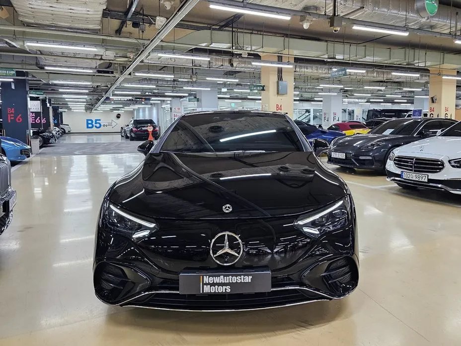 Mercedes-Benz EQE 2024 — фото 1 из 20