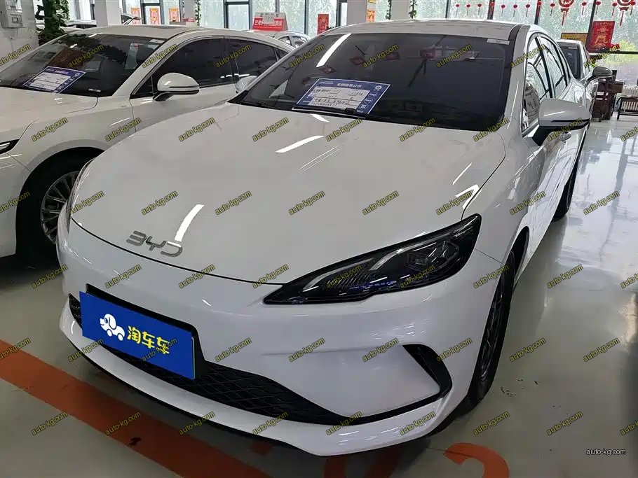 BYD Seal 05 DM-i 2025
