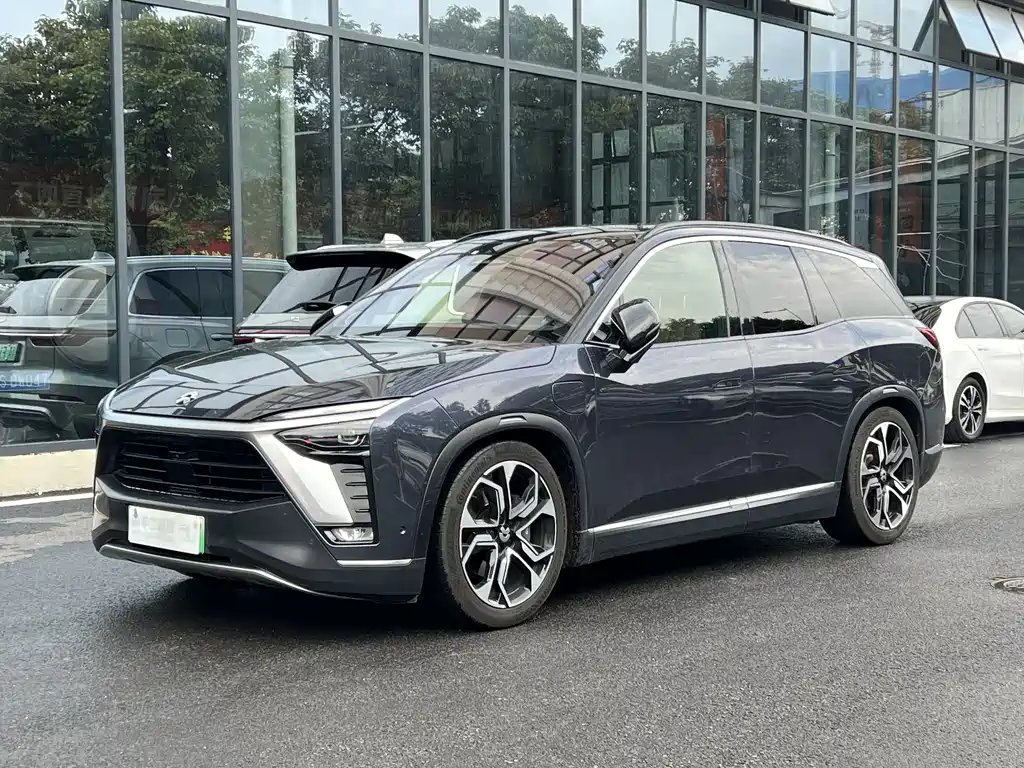 NIO ES8 2021
