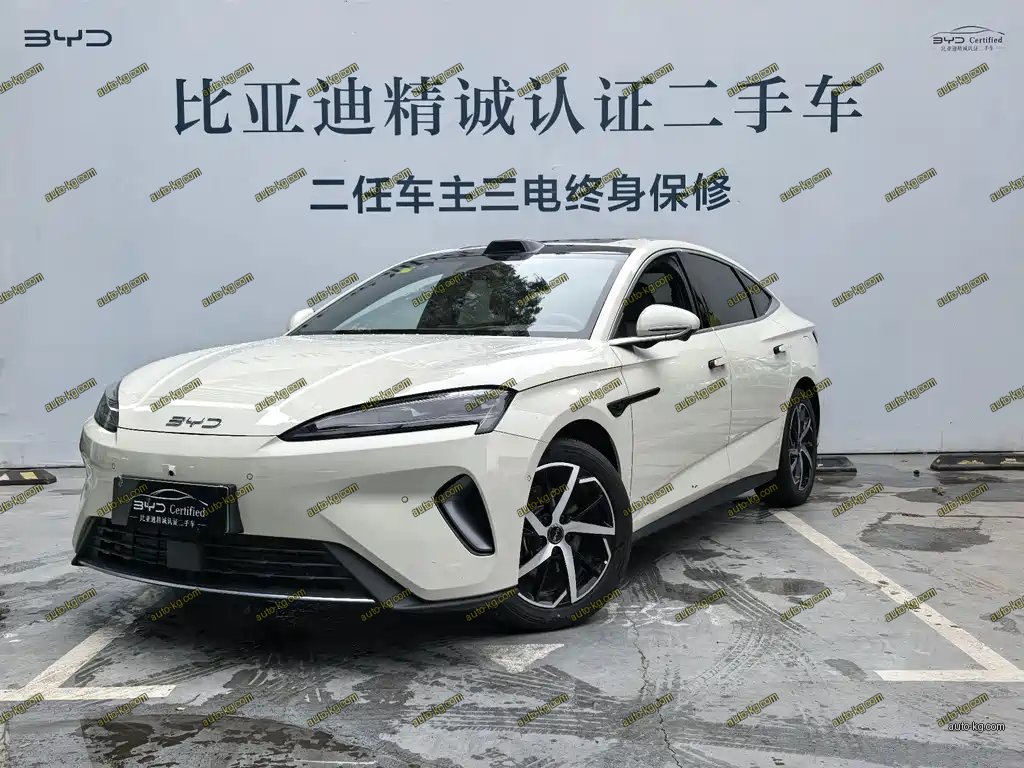 BYD Seal 07 DM-i 2025