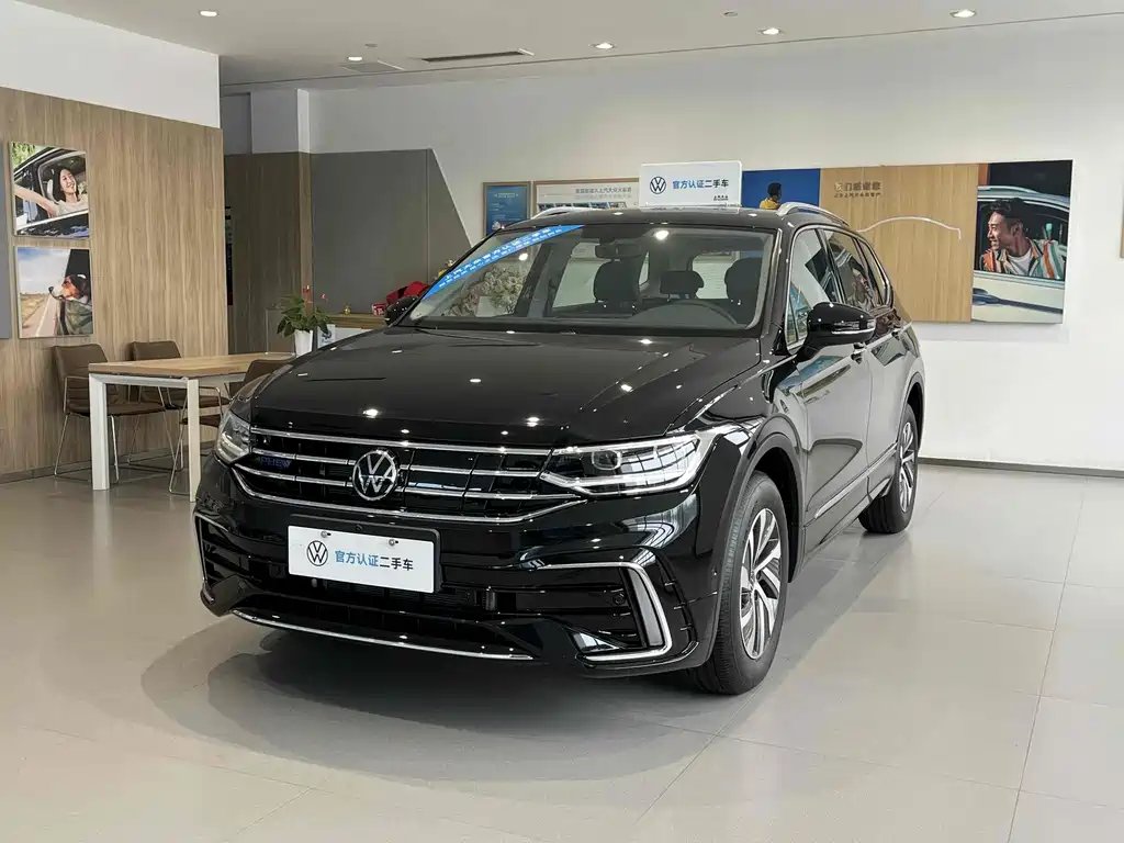 Volkswagen TiguanLPHEV 2025