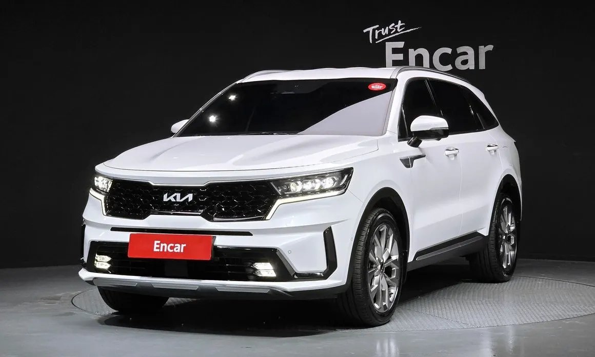 Kia Sorento 2023 — фото 1 из 20
