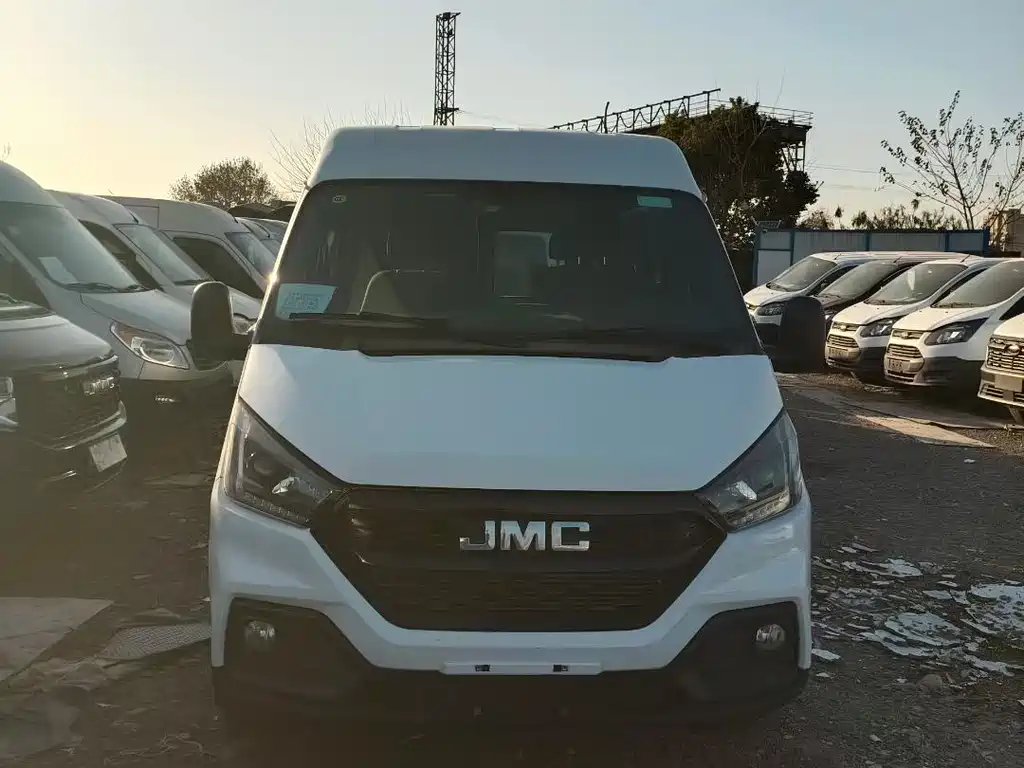 JMC Tesla 2023