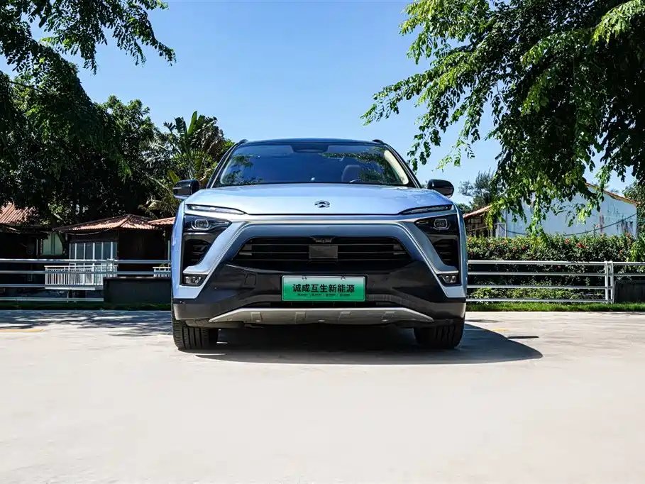 NIO ES8 2018