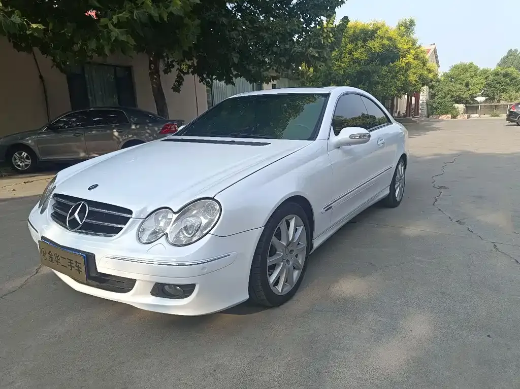 Mercedes-Benz CLK-Class 2008 — фото 1 из 8