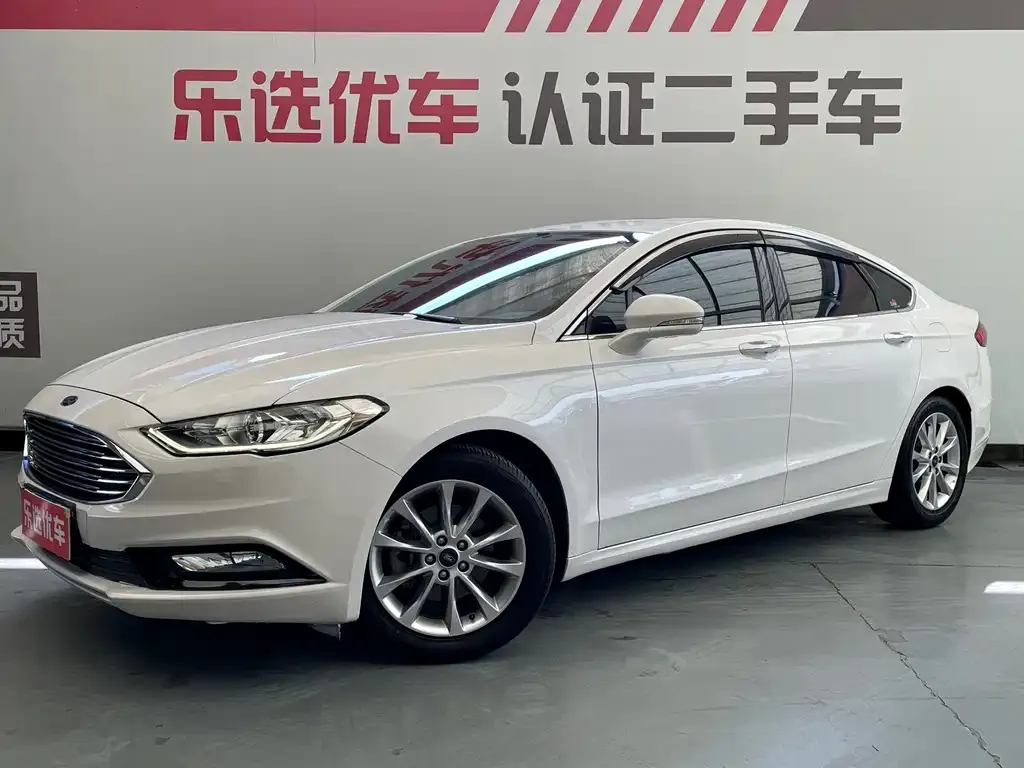 Ford Mondeo 2017 — фото 1 из 17