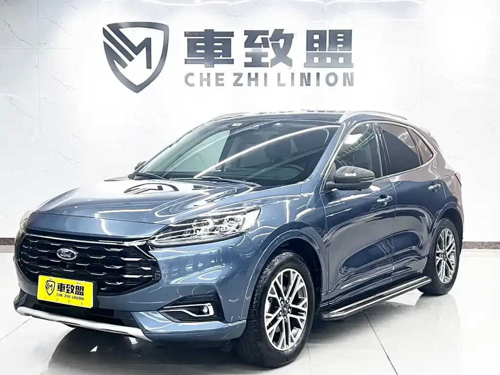 Ford Escape 2020 — фото 1 из 14