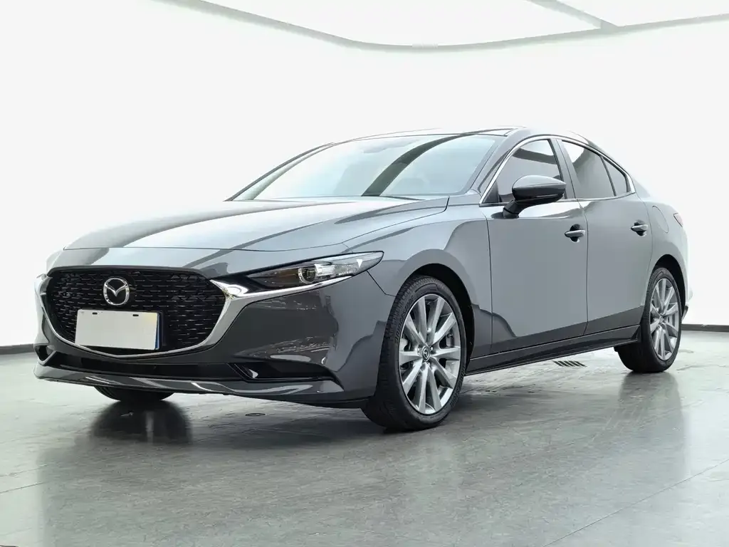Mazda 3 Axela 2024 — фото 1 из 28