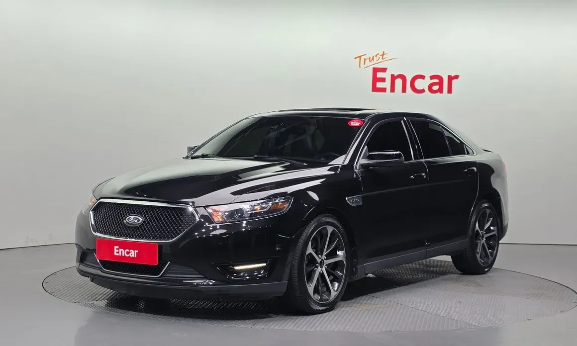 Ford Taurus 2015 — фото 1 из 20