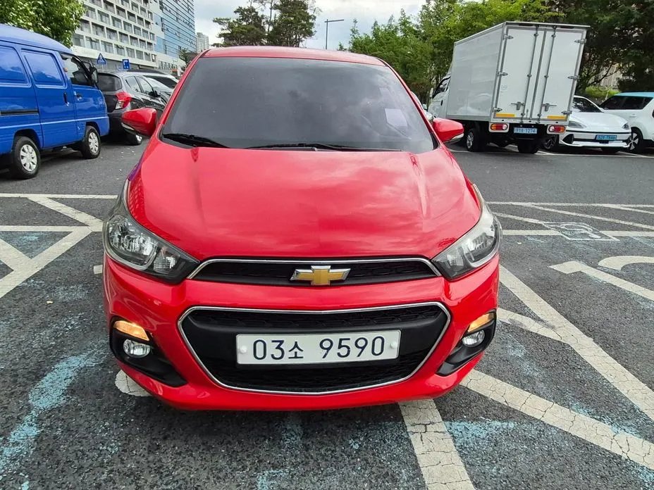 Chevrolet Spark 2017 — фото 1 из 18