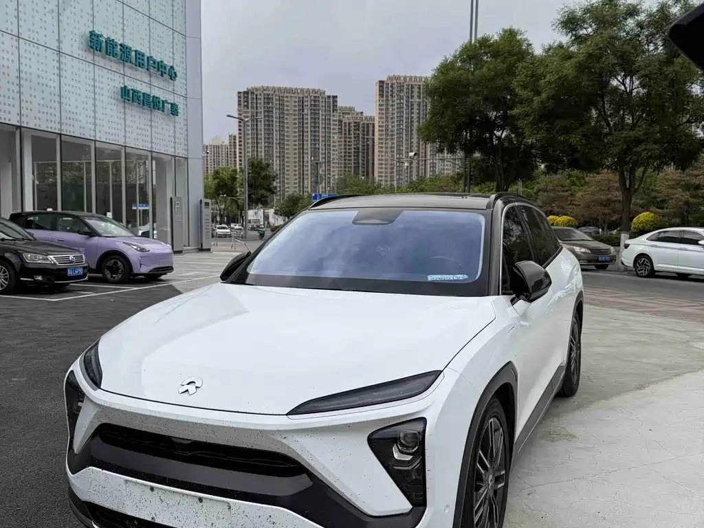 NIO ES6 2021