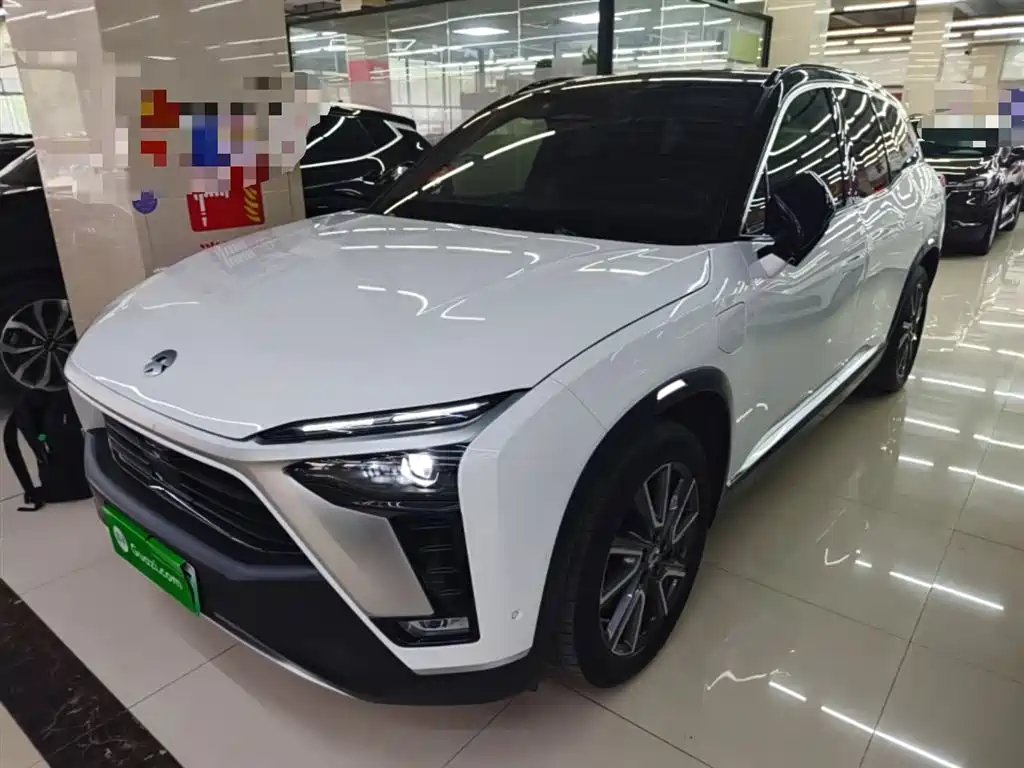 NIO ES8 2021