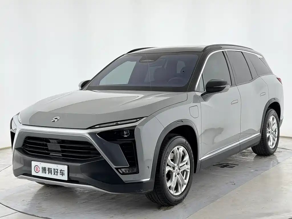 NIO ES8 2021