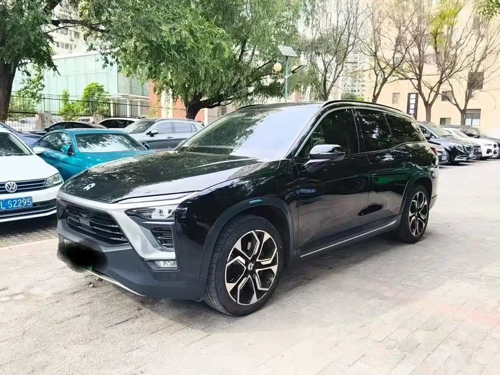 NIO ES8 2018