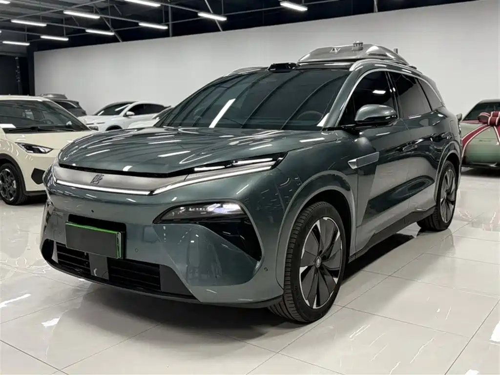BYD Tang L 2025 — фото 1 из 5