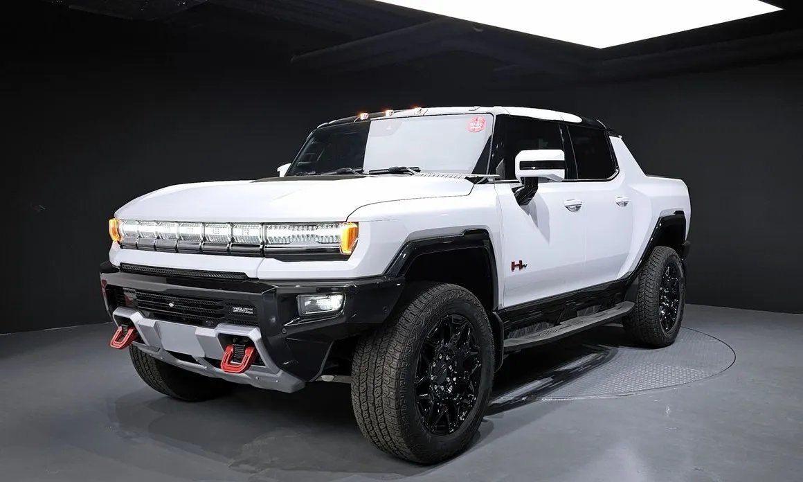 GMC Hummer EV 2025