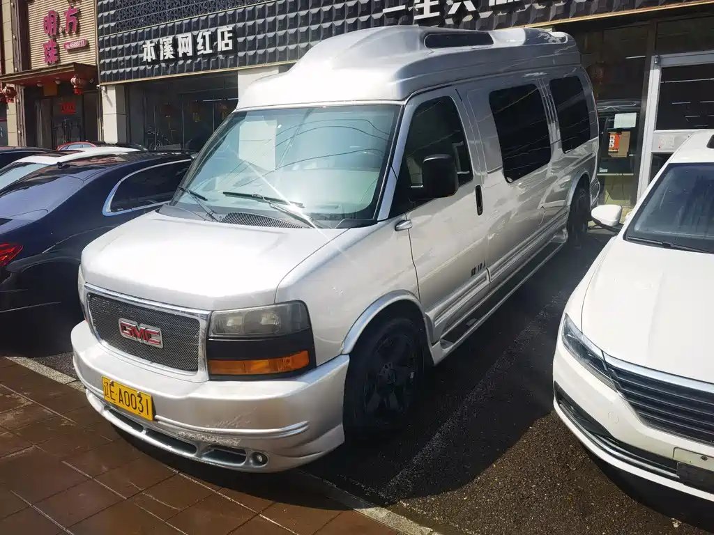 GMC Savana 2012