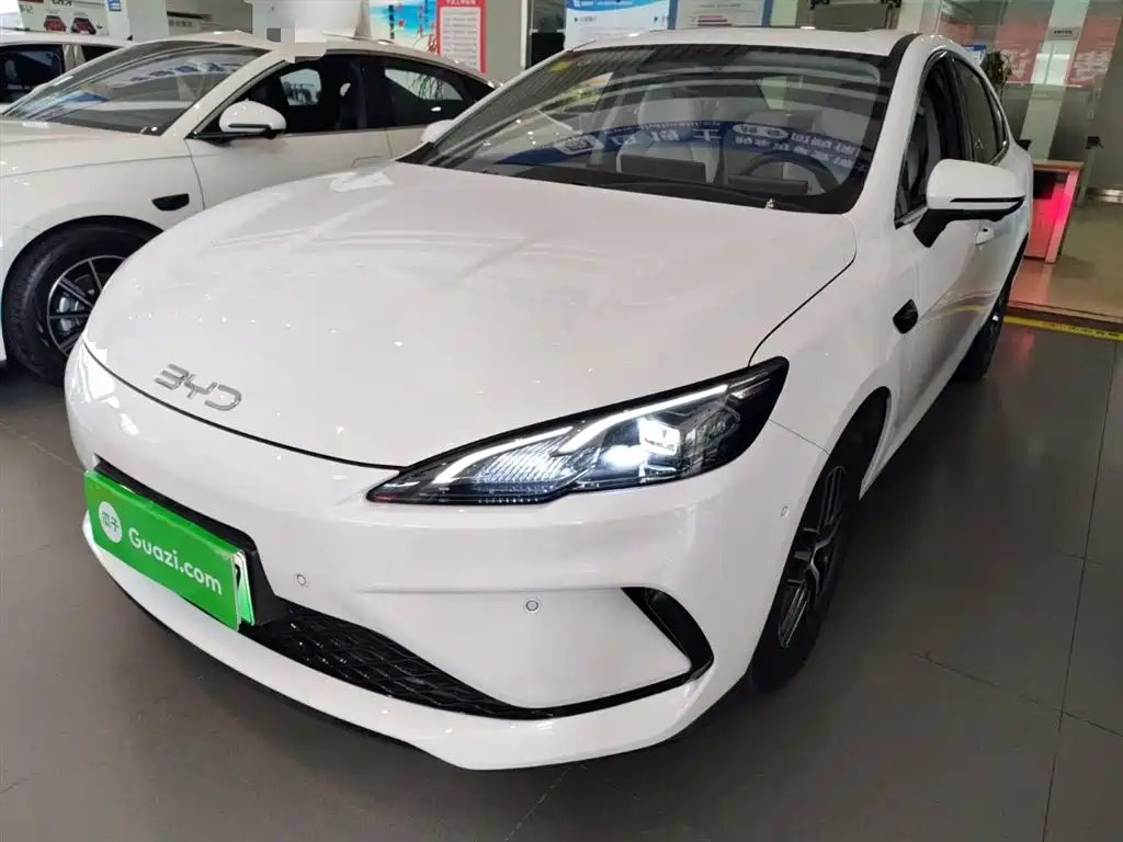 BYD Seal 05 DM-i 2025