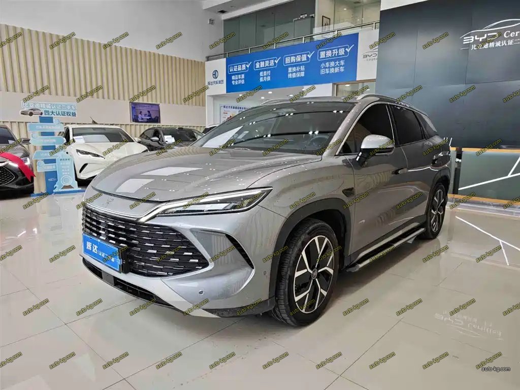 BYD L DM-i 2025
