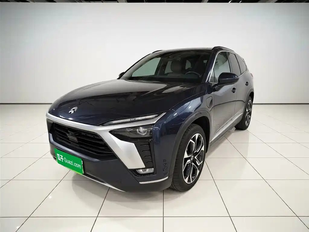 NIO ES8 2021
