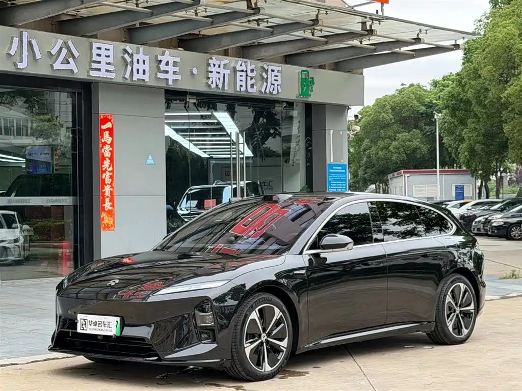 NIO ET5T 2025
